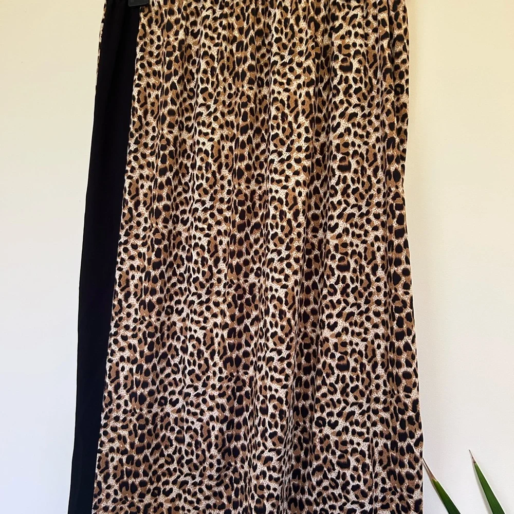 🖤🐆 Leopard Print Skirt Set 🐆🖤 - Picture 3 of 5